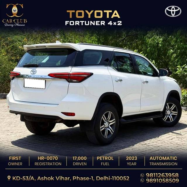 https://images10.gaadi.com/usedcar_image/4540483/original/processed_1fecec23aadce9a25a68807f1f601ed9.jpg?imwidth=6401