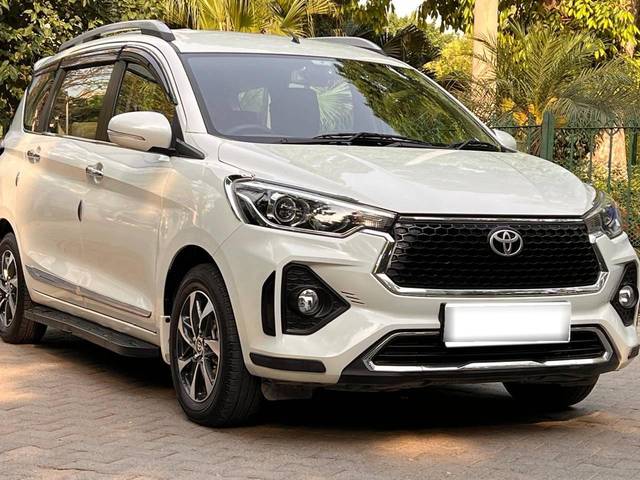 https://images10.gaadi.com/usedcar_image/4540494/original/processed_afb3df2c14e144dd23f0b33bf783fb40.jpeg?imwidth=6400