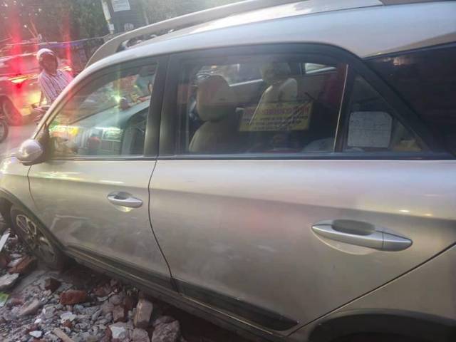 https://images10.gaadi.com/usedcar_image/4540495/original/processed_processed_42d6ad19-1dd6-4029-bb54-4bcdf889e91d.jpg?imwidth=6402