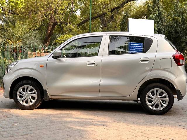 https://images10.gaadi.com/usedcar_image/4540547/original/processed_50cec57f005782c750ed514a4e46cf02.jpg?imwidth=6402