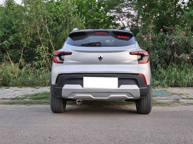 https://images10.gaadi.com/usedcar_image/4540557/original/processed_cb67f36bb21277f99ba941430f07a1eb.jpg?imwidth=6401