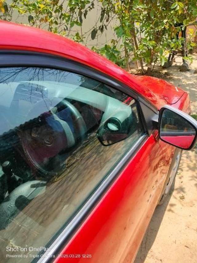 https://images10.gaadi.com/usedcar_image/4540566/original/processed_processed_c7853725-e534-4af1-b398-ddf6e3311876.jpg?imwidth=6401