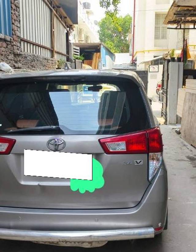https://images10.gaadi.com/usedcar_image/4540569/original/processed_db590469-d4e0-402d-b1b5-54e2889a6aaa.jpg?imwidth=6400