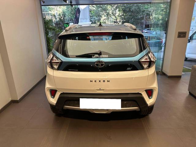 https://images10.gaadi.com/usedcar_image/4540570/original/processed_e1875198674c9527bd739c2f424997f0.jpeg?imwidth=6401
