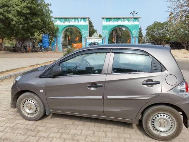 https://images10.gaadi.com/usedcar_image/4540572/original/processed_7fb56f07-c79d-48ad-9dc1-3fb628dcdd2e.jpg?imwidth=6401