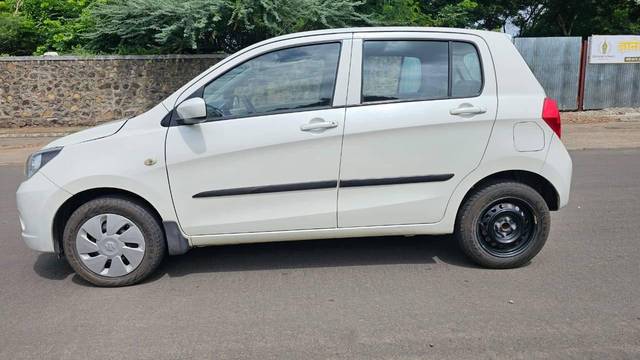 https://images10.gaadi.com/usedcar_image/4540574/original/processed_ecf17e3306168839864b5b76b3fe0959.jpg?imwidth=6401