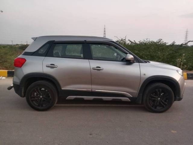 https://images10.gaadi.com/usedcar_image/4540576/original/a30b02f066bbd316e4a59b306b25b732.jpg?imwidth=6401