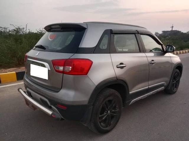 https://images10.gaadi.com/usedcar_image/4540576/original/processed_8cfef236a8a186576b164f75a4644309.jpg?imwidth=6402