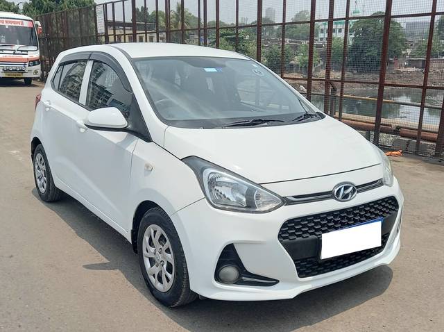 https://images10.gaadi.com/usedcar_image/4540580/original/processed_f25559a90a0c8c1a90f61838e9bcfd61.jpg?imwidth=6400