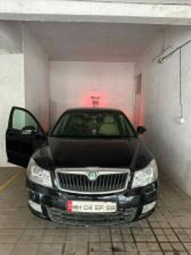 https://images10.gaadi.com/usedcar_image/4540592/original/2bfe0c3580ee47f7e06950f4ed503ee8.jpg?imwidth=6400