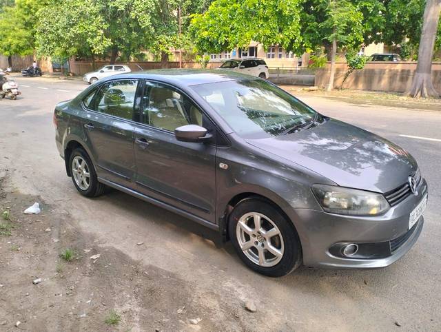 https://images10.gaadi.com/usedcar_image/4540595/original/b2fcad1b3b679f788a59c9d9b8cb4740.jpg?imwidth=6400