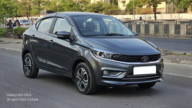 https://images10.gaadi.com/usedcar_image/4540599/original/processed_4da75417b35f41cfbbd98548b23d540f.jpg?imwidth=6400
