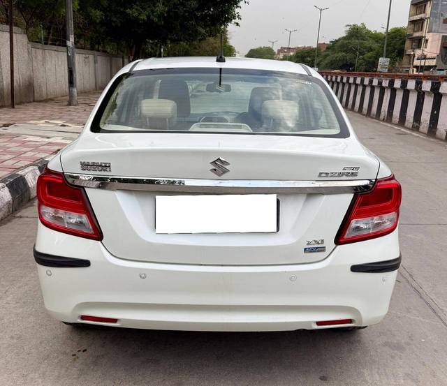 https://images10.gaadi.com/usedcar_image/4540600/original/processed_e602d7b6ec2ec5d0fb7320738b41e1cc.jpg?imwidth=6402