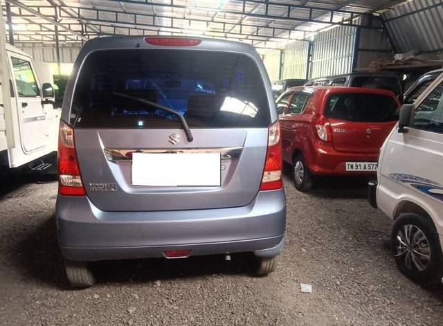 https://images10.gaadi.com/usedcar_image/4540604/original/processed_4d4b737b-f18d-4161-8a0b-13dc9894c041.jpg?imwidth=6400
