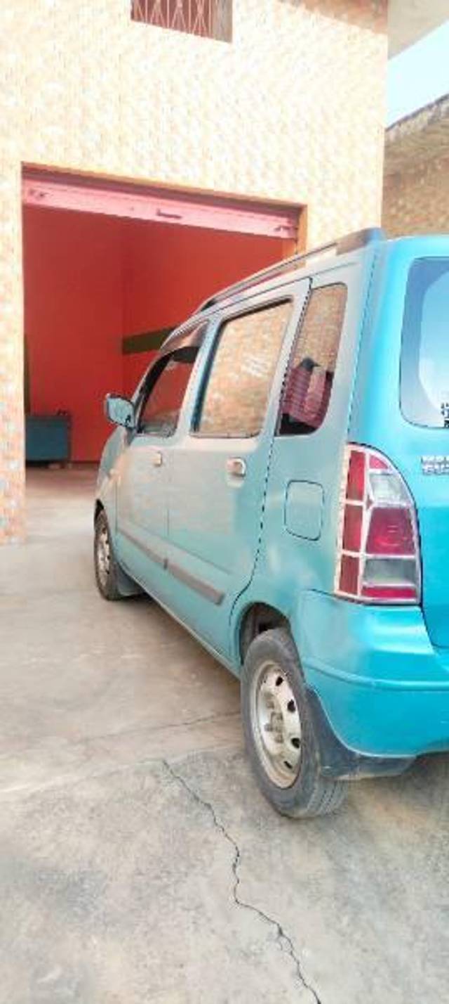 https://images10.gaadi.com/usedcar_image/4540605/original/processed_727a802a-1850-47cb-93b8-34bf933f566f.jpg?imwidth=6402