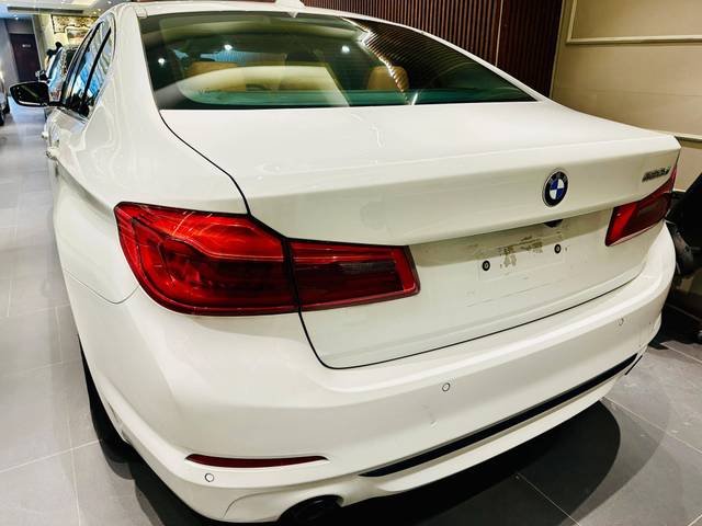 https://images10.gaadi.com/usedcar_image/4540614/original/processed_ef343a44377fdd6d2fda373d7923ac75.jpg?imwidth=6401