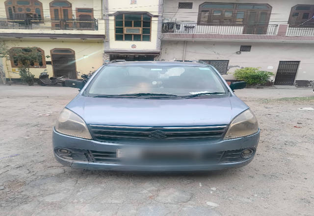 https://images10.gaadi.com/usedcar_image/4540642/original/4d1b2cd4-a95b-4671-9c23-6b3444bf0f0c.?imwidth=6401