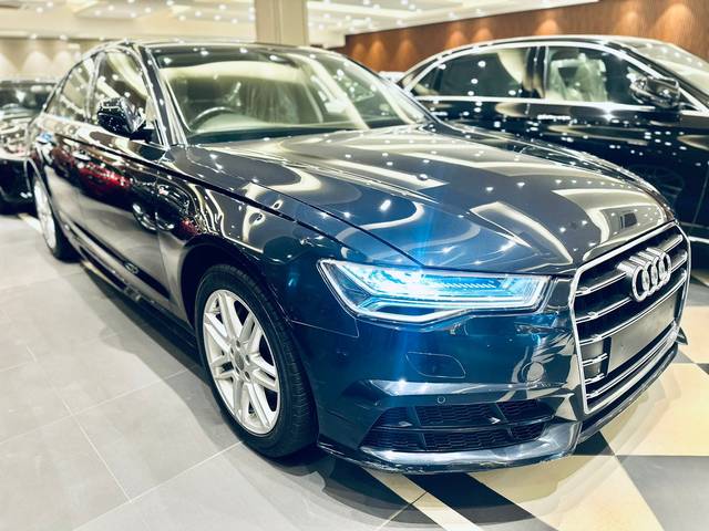 https://images10.gaadi.com/usedcar_image/4540663/original/fc49c41a035582f1f23d5d7eeb9ca3ac.jpg?imwidth=6400