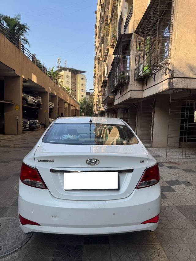 https://images10.gaadi.com/usedcar_image/4540667/original/processed_2aaf70f046d0a31f3e4a56d86c7bffb3.jpeg?imwidth=6401