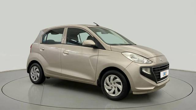 https://images10.gaadi.com/usedcar_image/4540678/original/6b612f4ddaf8d54ff65c9c831c9db2d2.jpg?imwidth=6400
