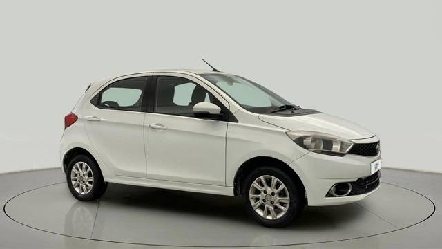 https://images10.gaadi.com/usedcar_image/4540681/original/bdd3fc6585f234334beacde3c79959ae.jpg?imwidth=6400