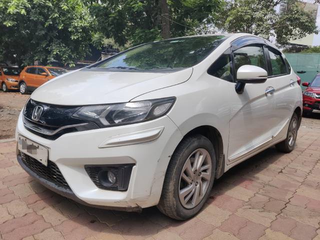 https://images10.gaadi.com/usedcar_image/4540689/original/processed_c40e1827ee5ba811a9eaf5b2df6545a7.jpg?imwidth=6402