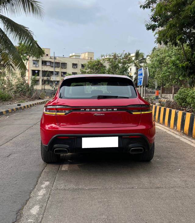 https://images10.gaadi.com/usedcar_image/4540690/original/processed_ed98f7da8d59571c9545cfb2579ec278.jpeg?imwidth=6401