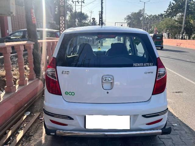 https://images10.gaadi.com/usedcar_image/4540692/original/processed_a5379e0a-edb4-4197-a259-f107c54eb396.jpeg?imwidth=6401