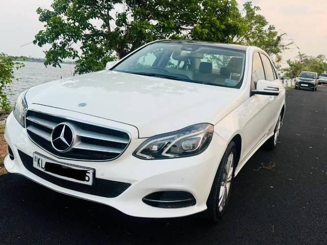 https://images10.gaadi.com/usedcar_image/4540693/original/processed_2b8b5988-6b3f-4868-bc1e-243fe2d19d08.jpeg?imwidth=6402