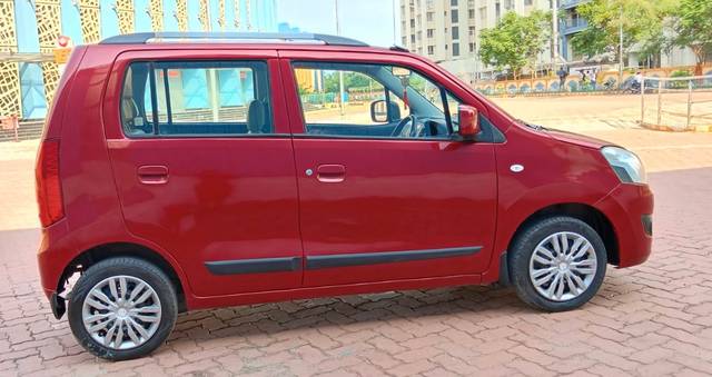 https://images10.gaadi.com/usedcar_image/4540702/original/d61041d673f9f2b6efeda6979fcf3de1.jpg?imwidth=6401