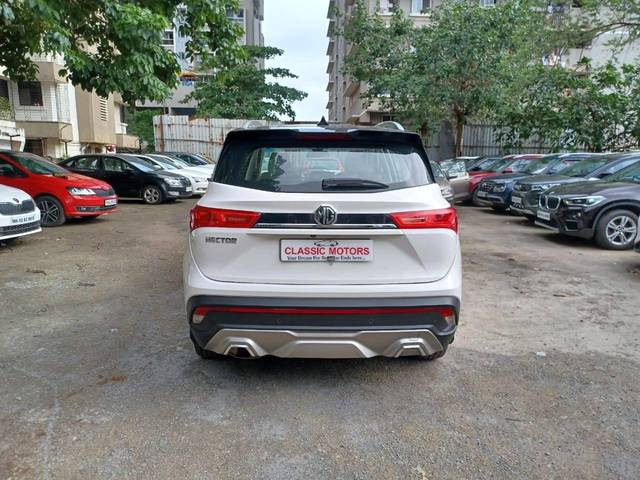 https://images10.gaadi.com/usedcar_image/4540731/original/processed_7031e3c3c1a141dc8759507cfde4de5f.jpeg?imwidth=6401