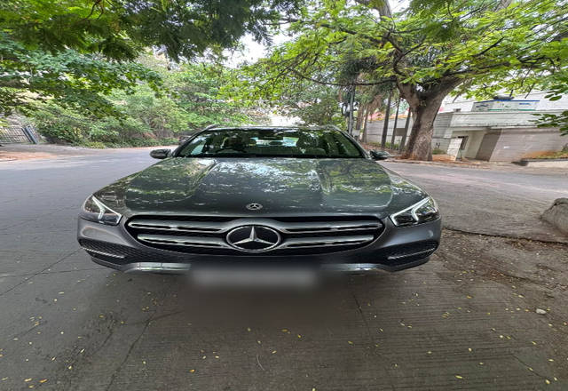 https://images10.gaadi.com/usedcar_image/4540749/original/272e3b92-1ae9-435f-91ee-a46e53861aca.?imwidth=6402