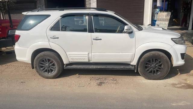 https://images10.gaadi.com/usedcar_image/4540771/original/processed_ab6b708c-a69a-4e63-9bf8-b0c859c3eb77.jpg?imwidth=6400