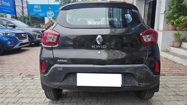 https://images10.gaadi.com/usedcar_image/4540795/original/processed_90f8d696e8db79df51a8fe41c8d6c901.jpg?imwidth=6401