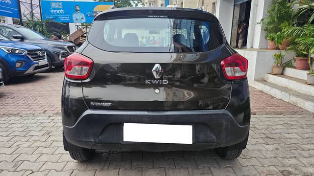 https://images10.gaadi.com/usedcar_image/4540797/original/processed_a572f3a65f6901f5642fd106d565af2f.jpg?imwidth=6402
