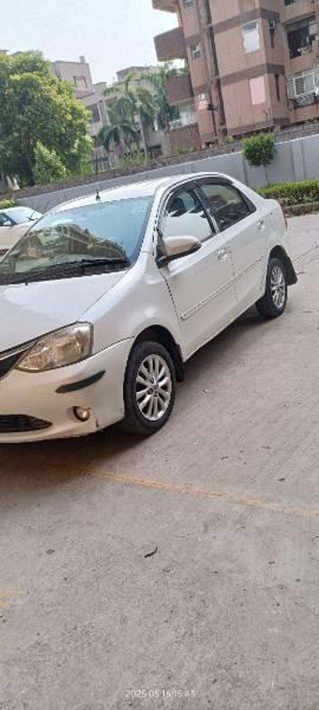 https://images10.gaadi.com/usedcar_image/4540887/original/processed_804dc8f7-04e5-4e98-87cd-668507155e6c.jpg?imwidth=6400