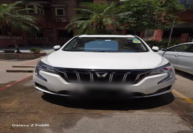 https://images10.gaadi.com/usedcar_image/4540888/original/9265649c-6ea1-4f48-b20f-80d723675207.?imwidth=6400