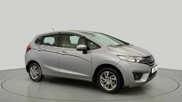 https://images10.gaadi.com/usedcar_image/4540957/original/14839e3958ad21611852dacca09a55ec.jpg?imwidth=6400