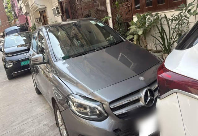 https://images10.gaadi.com/usedcar_image/4540967/original/de959c22-3aed-4ee7-bc26-8abf6c64e55b.?imwidth=6400