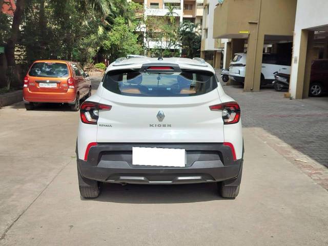 https://images10.gaadi.com/usedcar_image/4540977/original/processed_40612462e5d2de162515087fe3bc05b3.jpg?imwidth=6402