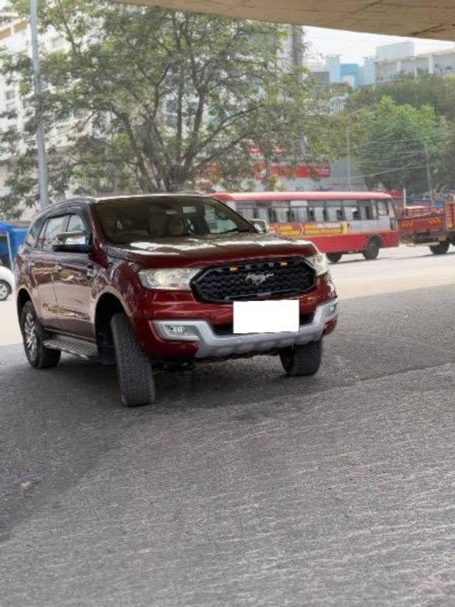 https://images10.gaadi.com/usedcar_image/4540988/original/processed_870bb2a1-7206-4f96-aab3-150315b7c429.jpeg?imwidth=6400