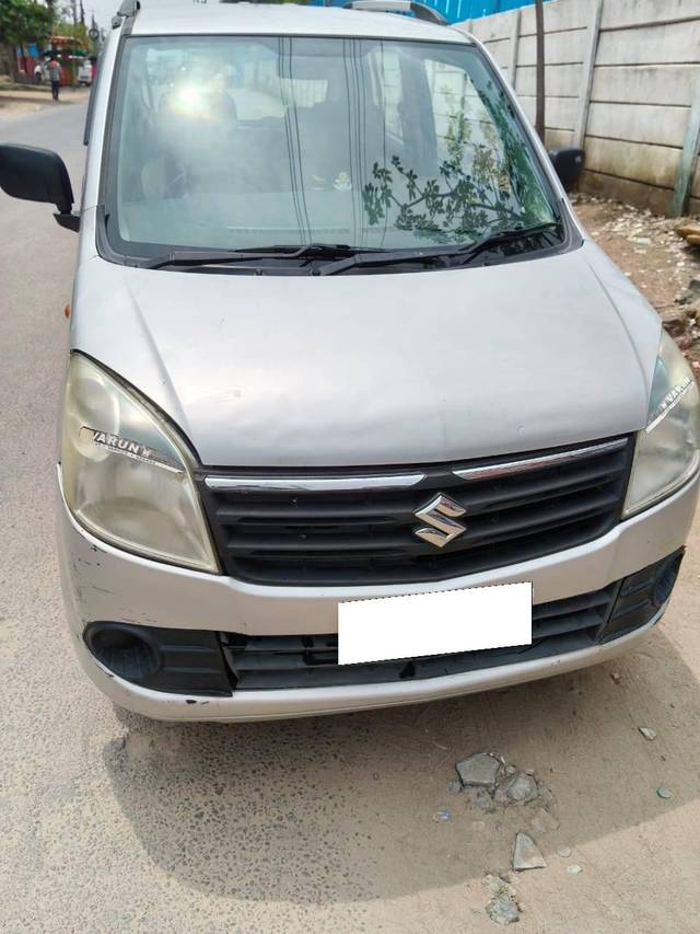 https://images10.gaadi.com/usedcar_image/4541015/original/processed_bc6401f0-63ae-456b-8f8d-1935166dd1a4.jpg?imwidth=6400