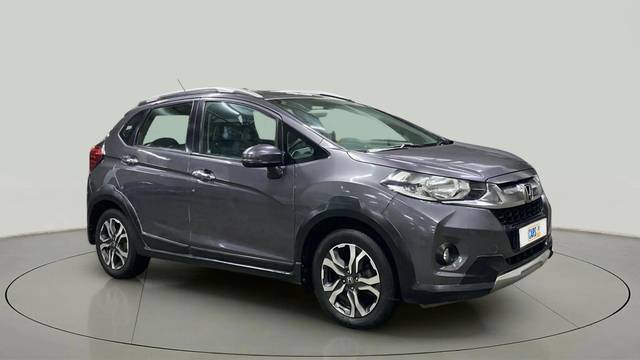 https://images10.gaadi.com/usedcar_image/4541046/original/7324ff7768292dd7440ea1d9cff8ca14.jpg?imwidth=6400