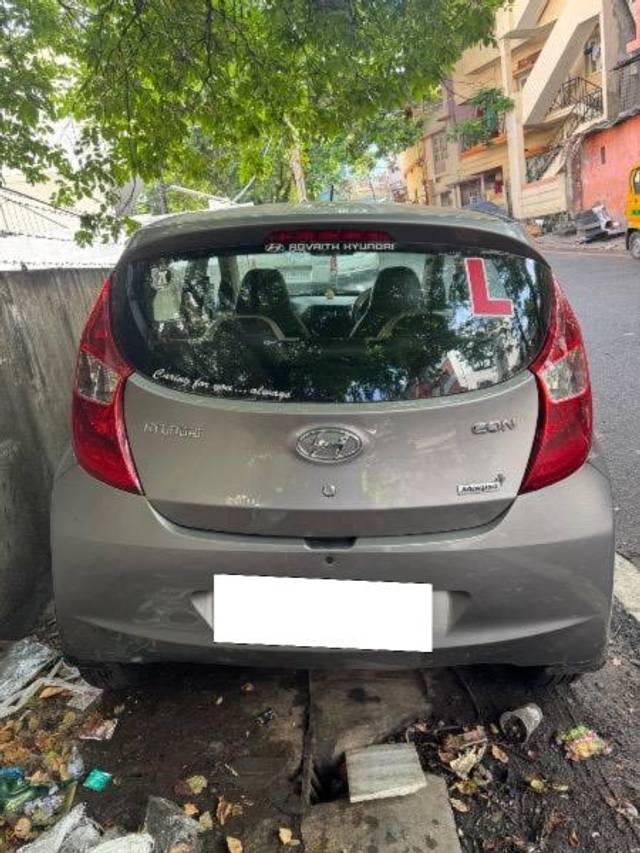 https://images10.gaadi.com/usedcar_image/4541048/original/processed_9855659d-b774-456f-82b9-5ccbf5b035c0.jpeg?imwidth=6401