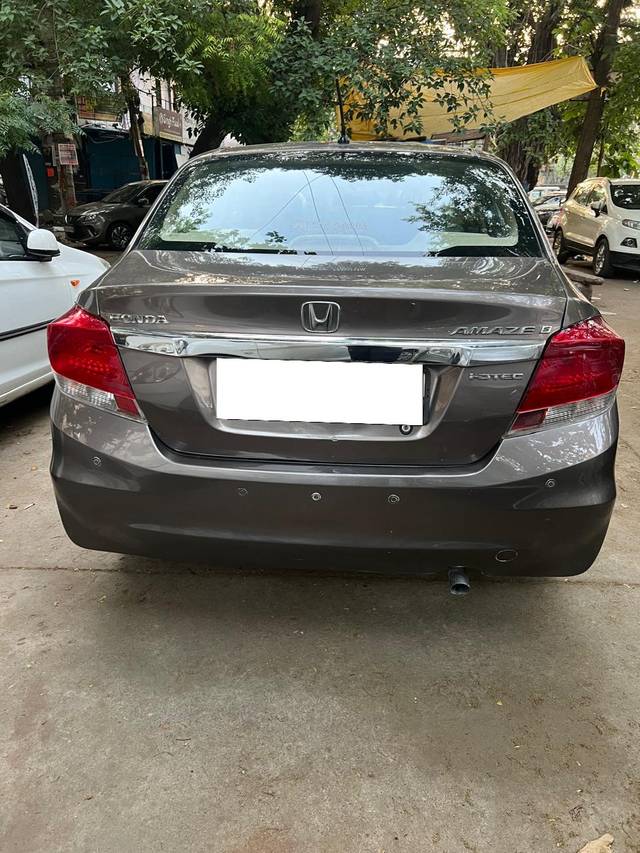https://images10.gaadi.com/usedcar_image/4541053/original/processed_d75eaa1b3fb974f0f5fb25bc09a596ba.jpg?imwidth=6402