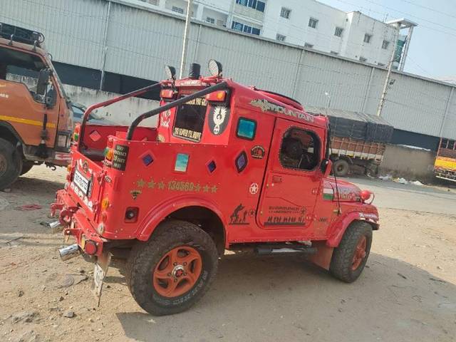 https://images10.gaadi.com/usedcar_image/4541067/original/processed_827ac054-ede6-440e-9d15-ef01a32b2e55.jpg?imwidth=6402