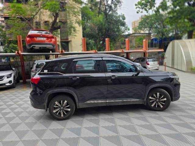 https://images10.gaadi.com/usedcar_image/4541070/original/processed_processed_20e75ee4-f380-4fa9-94b0-b93bd829caec.jpg?imwidth=6400