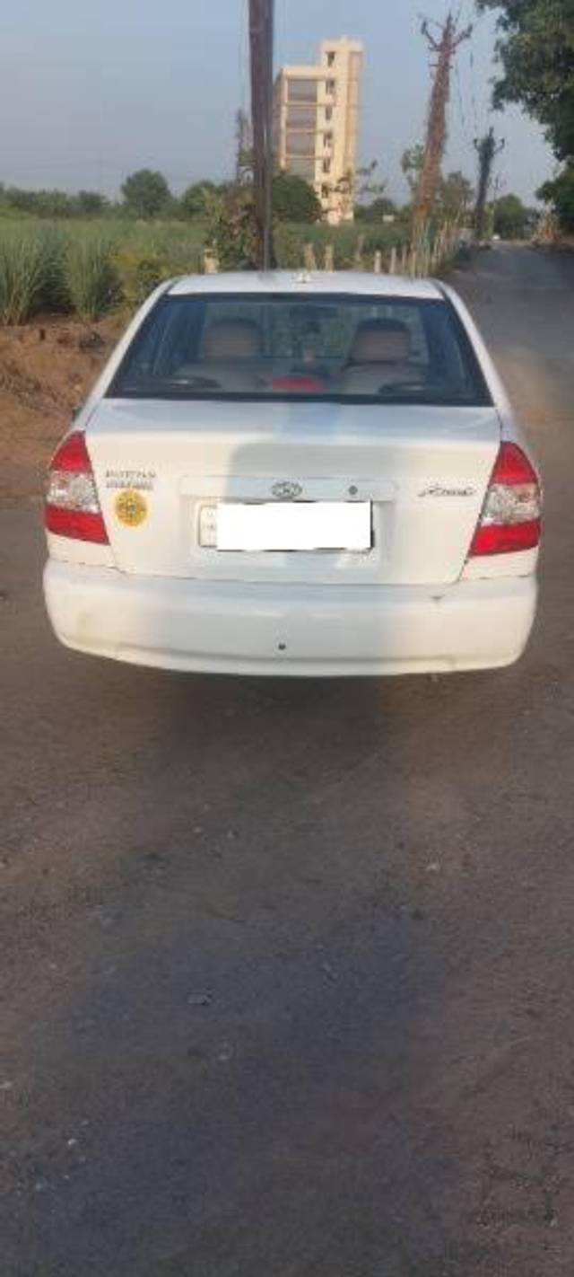 https://images10.gaadi.com/usedcar_image/4541132/original/processed_9445161e-a96a-480b-9525-6b3211804ca9.jpg?imwidth=6402