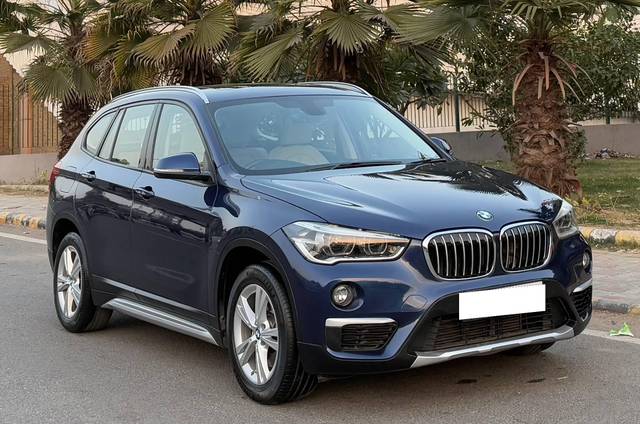 https://images10.gaadi.com/usedcar_image/4541134/original/processed_7f215e60d6a50631b18187f9b870fc37.jpeg?imwidth=6400