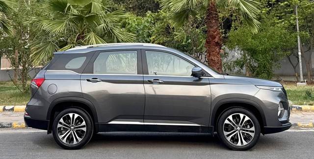 https://images10.gaadi.com/usedcar_image/4541136/original/processed_a337c0723054078f8d07546c6fe3861a.jpeg?imwidth=6401